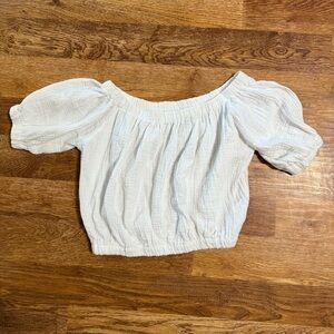 cupcakes & cashmere White Off-Shoulder Blouse